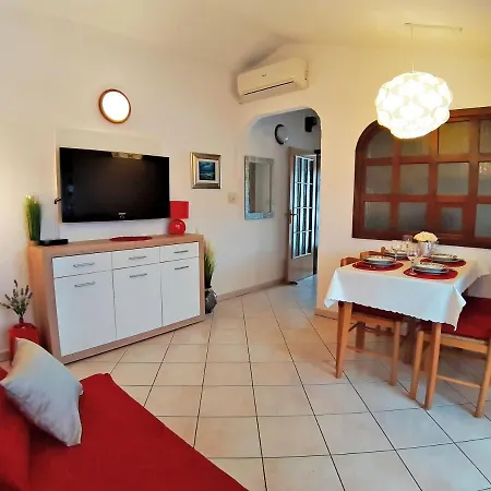 Apartment Zrinka *