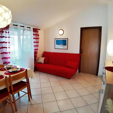 Zrinka דירה פורץ